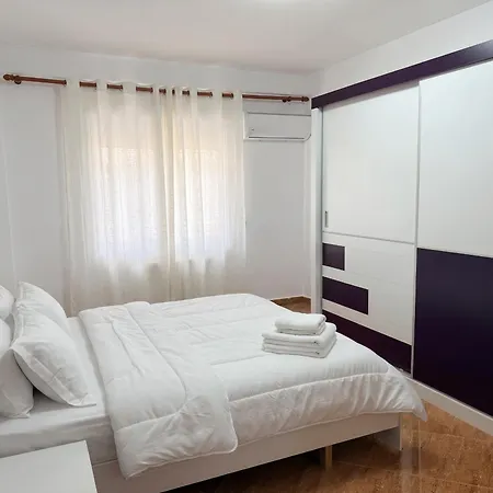 Cozy 70 Meters From Apartment Durres