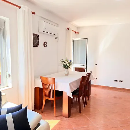 Cozy 70 Meters From Apartment Durres