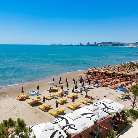 Apartment Cozy 70 Meters From